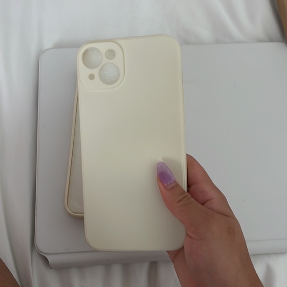 iPhone 14 Pro Cream Silicone case - Picture 5 of 6